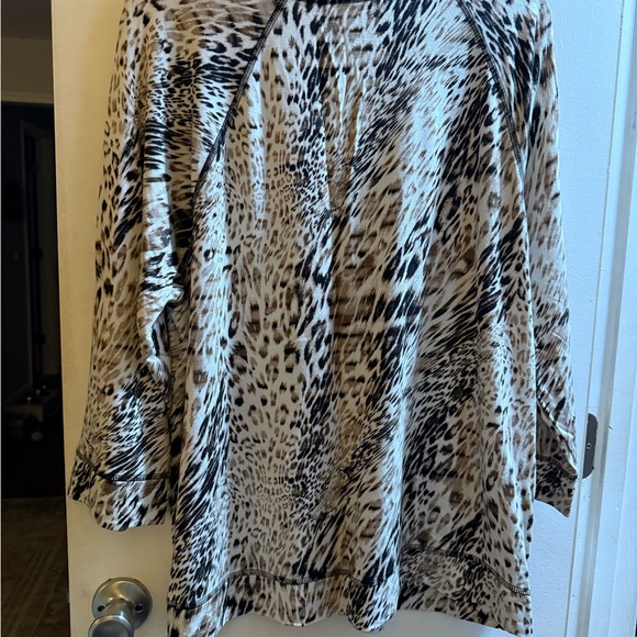Leopard Print Women's Top - Picture 2 of 6